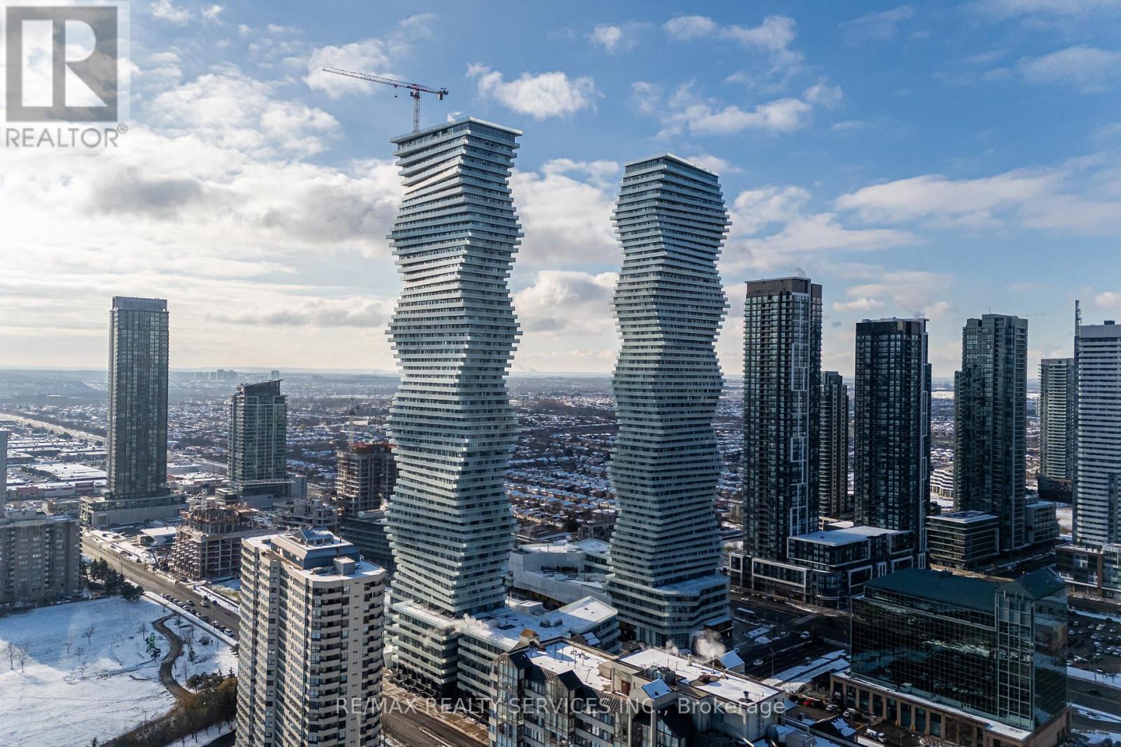 415 Webb Drive, Mississauga, ON - Outdoor With Facade