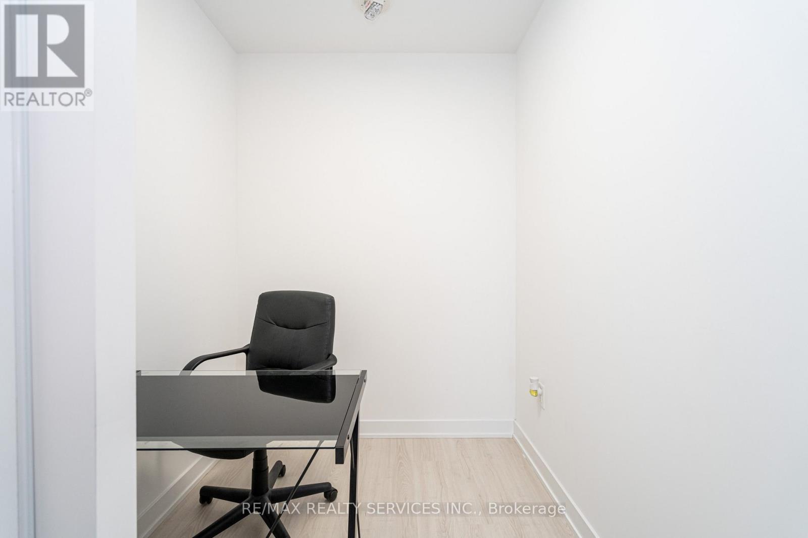 415 Webb Drive, Mississauga, ON - Indoor Photo Showing Office