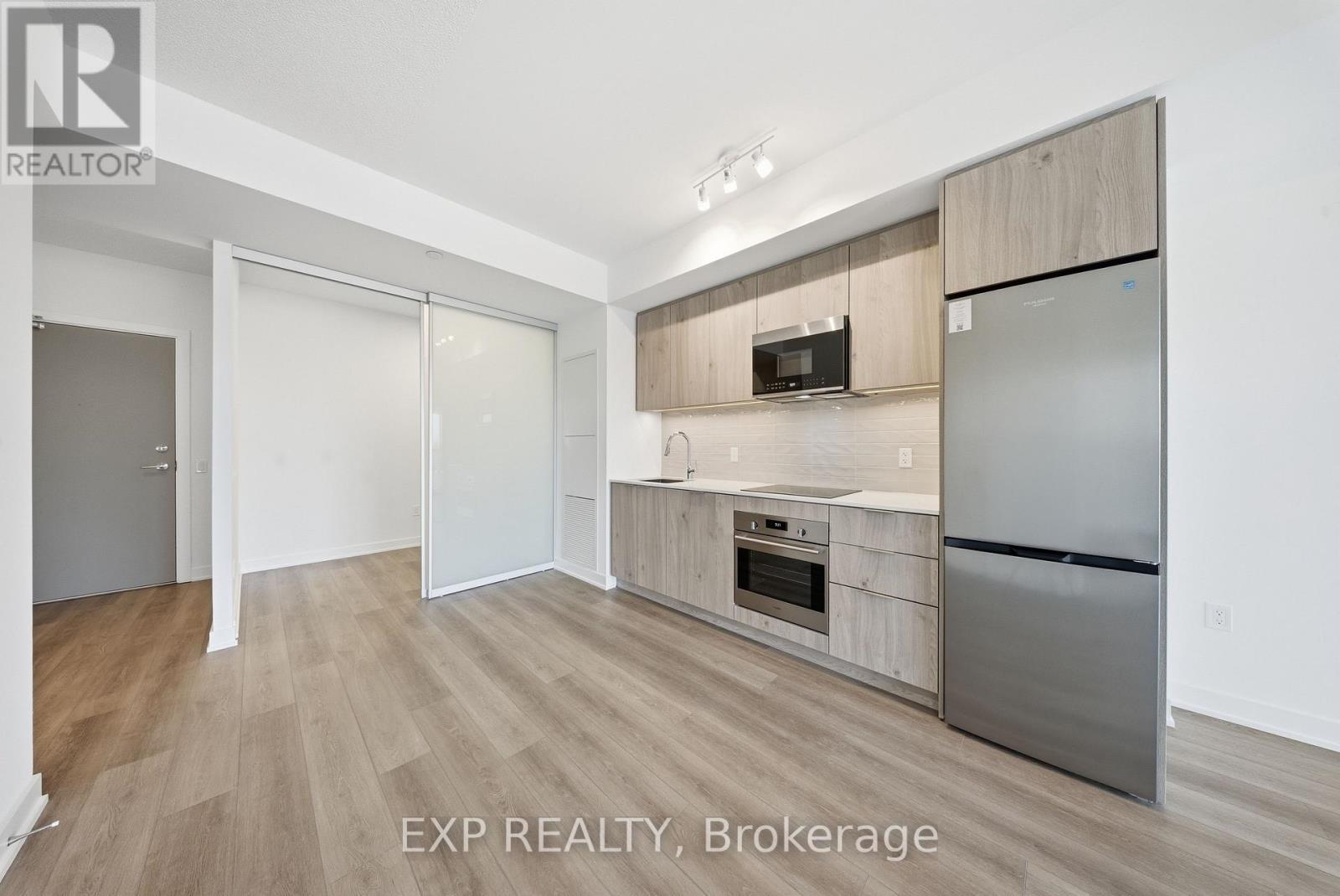 Kitchen/Den - 526 - 15 Skyridge Drive, Brampton, ON - Indoor Photo Showing Kitchen