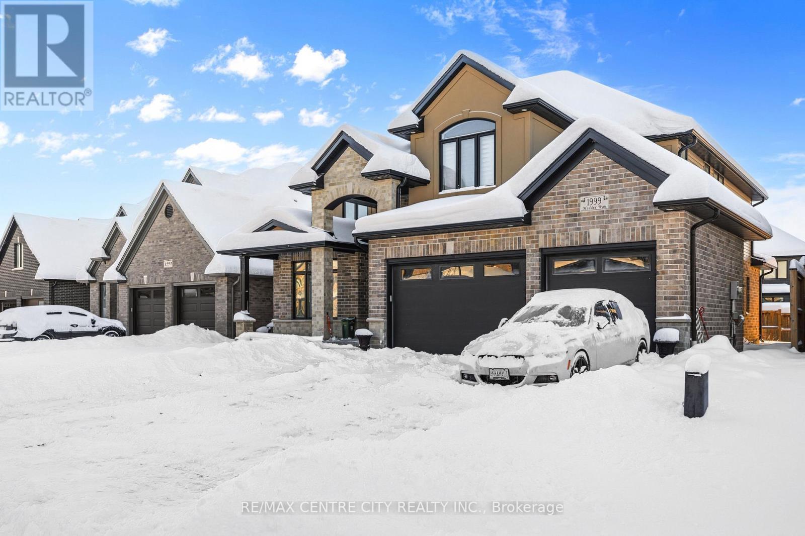 1999 Maddex Way, London North (North B), ON - Outdoor With Facade