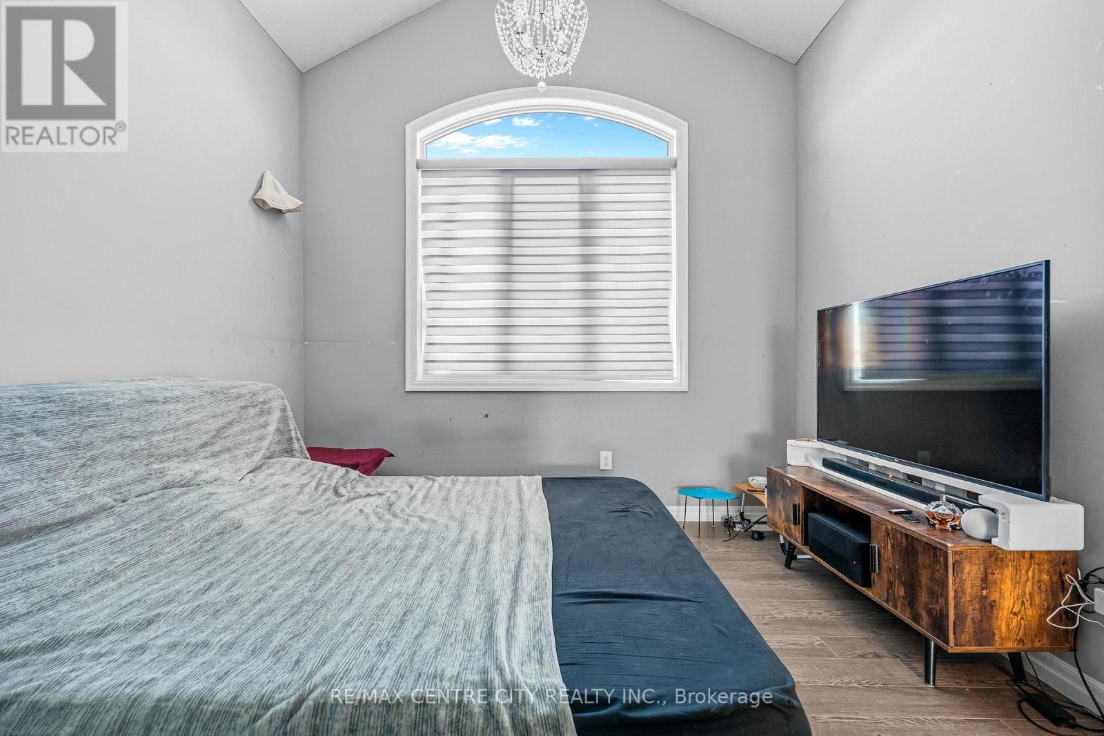 1999 Maddex Way, London North (North B), ON - Indoor Photo Showing Bedroom