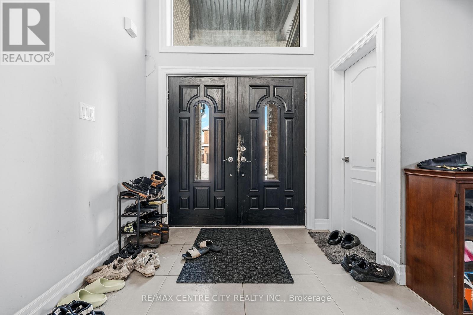 1999 Maddex Way, London North (North B), ON - Indoor Photo Showing Other Room