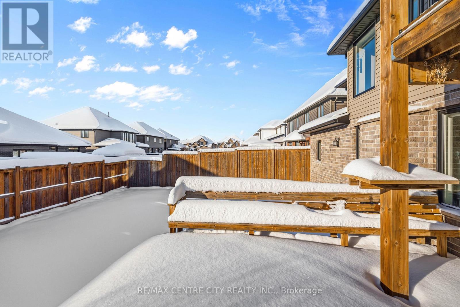 1999 Maddex Way, London North (North B), ON - Outdoor