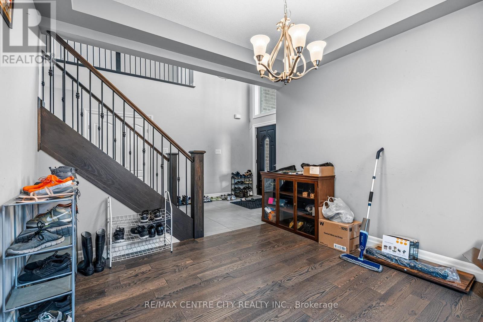 1999 Maddex Way, London North (North B), ON - Indoor Photo Showing Other Room