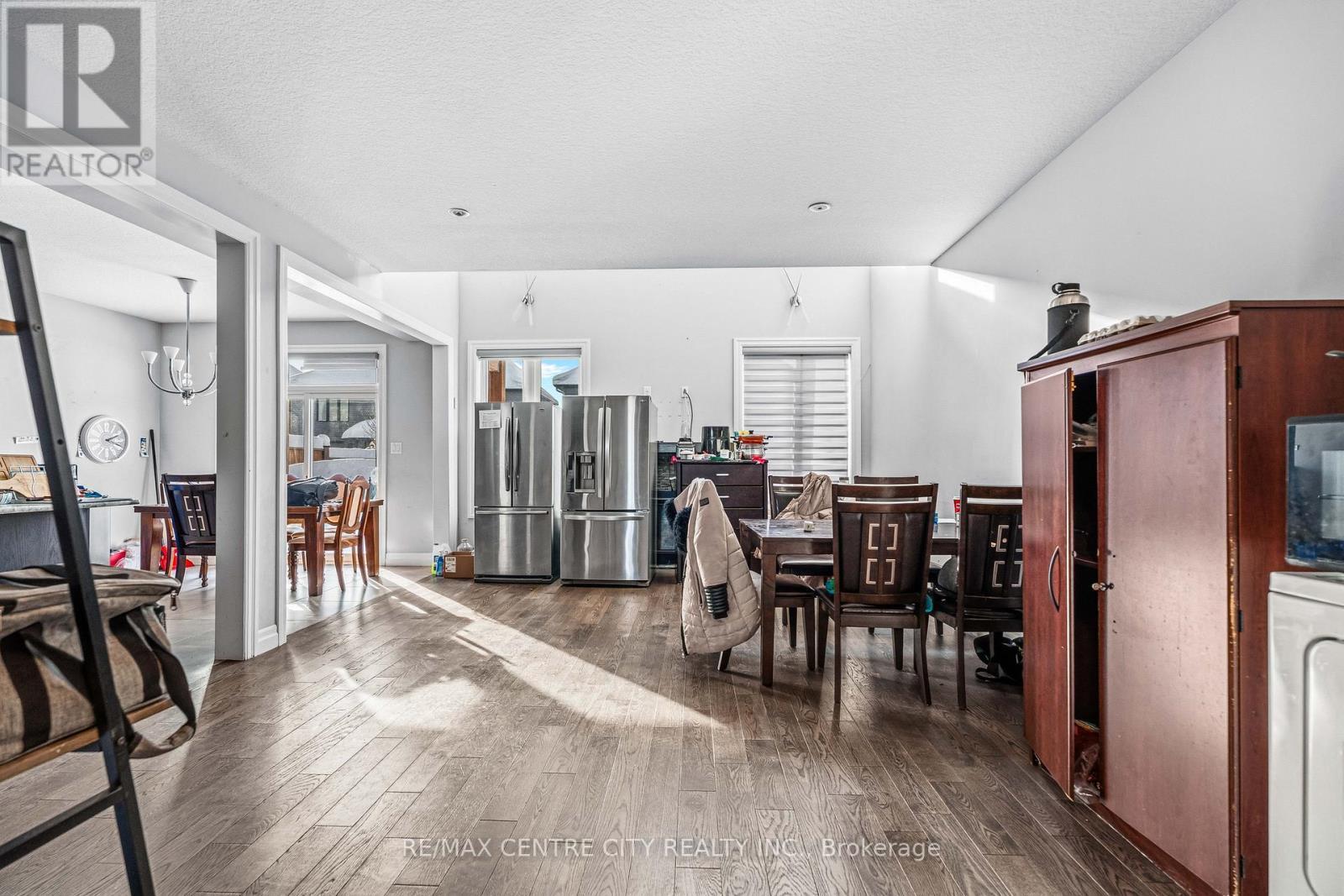 1999 Maddex Way, London North (North B), ON - Indoor