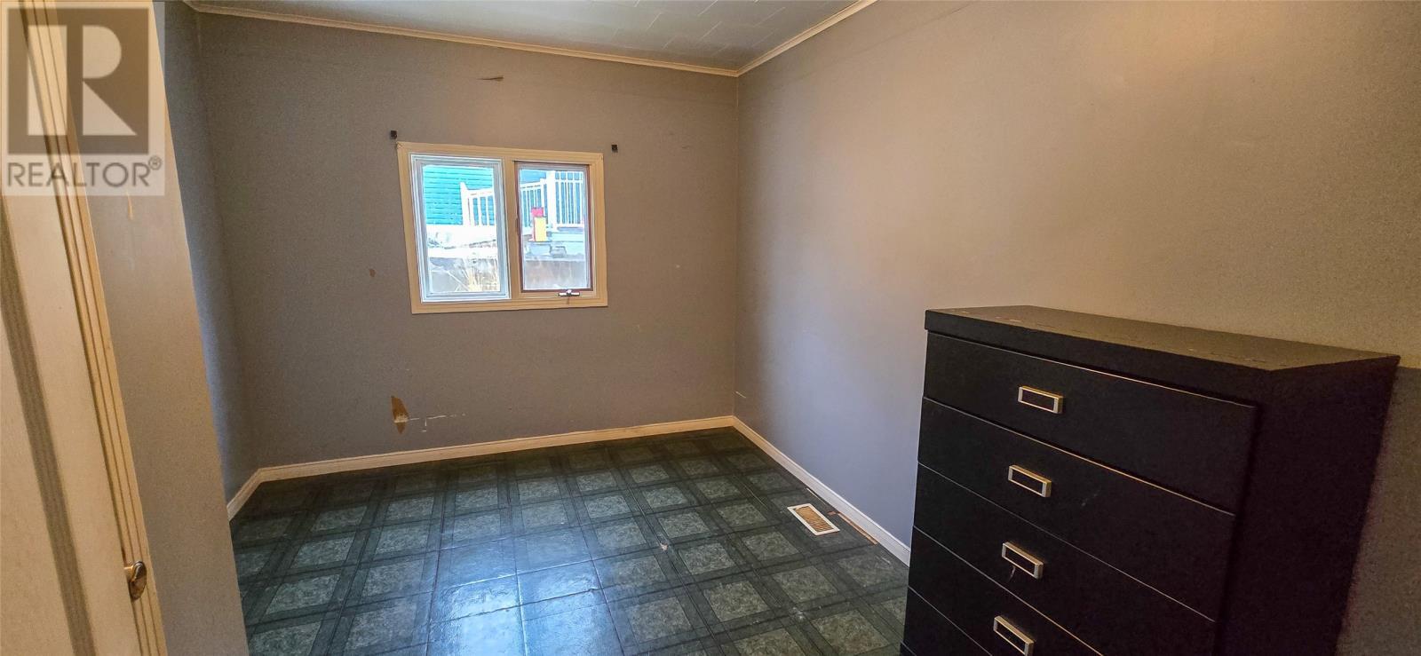 24 Drake'S Road, Lawn, NL - Indoor Photo Showing Other Room