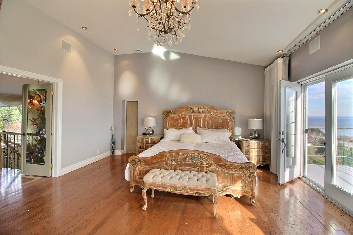 Chambre à coucher principale - 10 Rue Des Cèdres, La Malbaie, QC - Indoor Photo Showing Bedroom