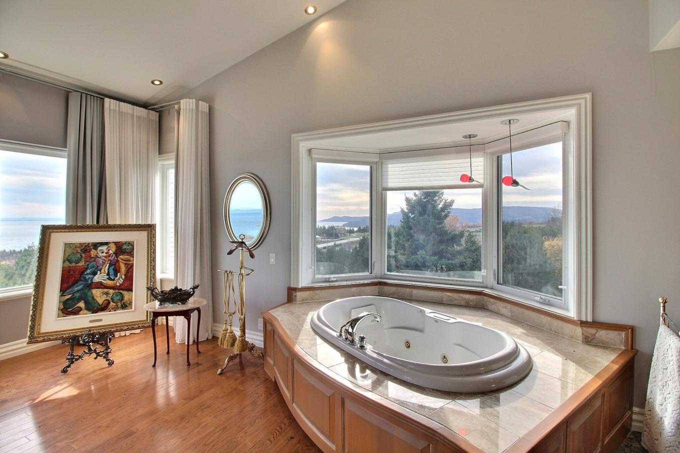 Chambre à coucher principale - 10 Rue Des Cèdres, La Malbaie, QC - Indoor Photo Showing Bathroom