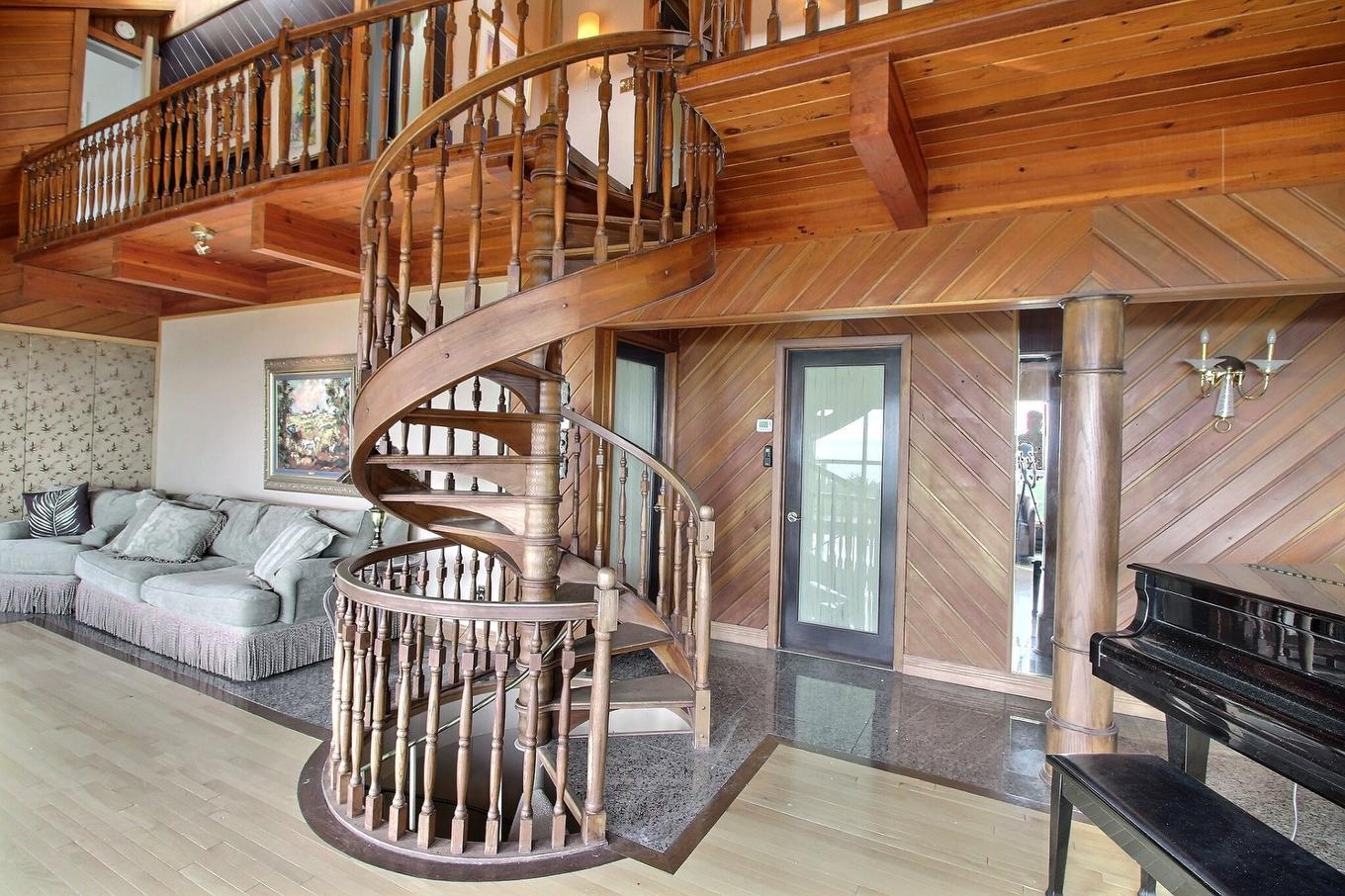 Salon - 10 Rue Des Cèdres, La Malbaie, QC - Indoor