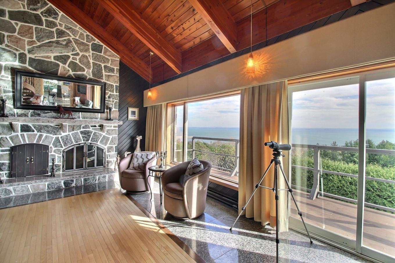 Salon - 10 Rue Des Cèdres, La Malbaie, QC - Indoor Photo Showing Living Room With Fireplace