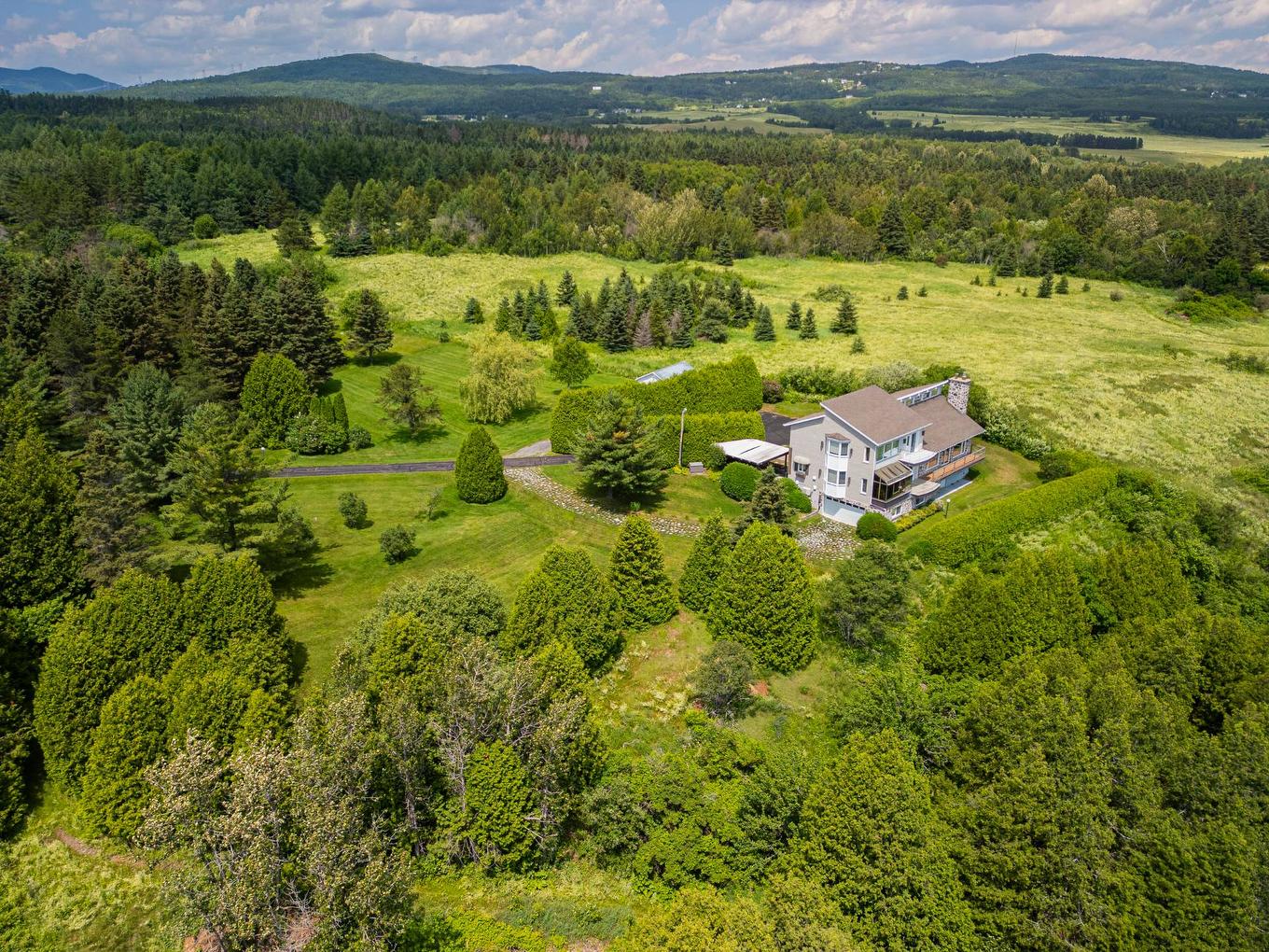 Photo aérienne - 10 Rue Des Cèdres, La Malbaie, QC - Outdoor With View