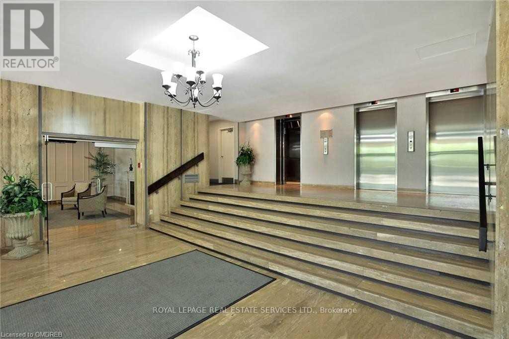 1001 - 1359 White Oaks Boulevard, Oakville, ON - Indoor Photo Showing Other Room