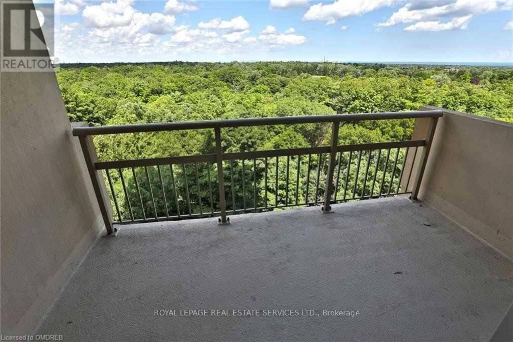 1001 - 1359 White Oaks Boulevard, Oakville, ON - Outdoor With Balcony