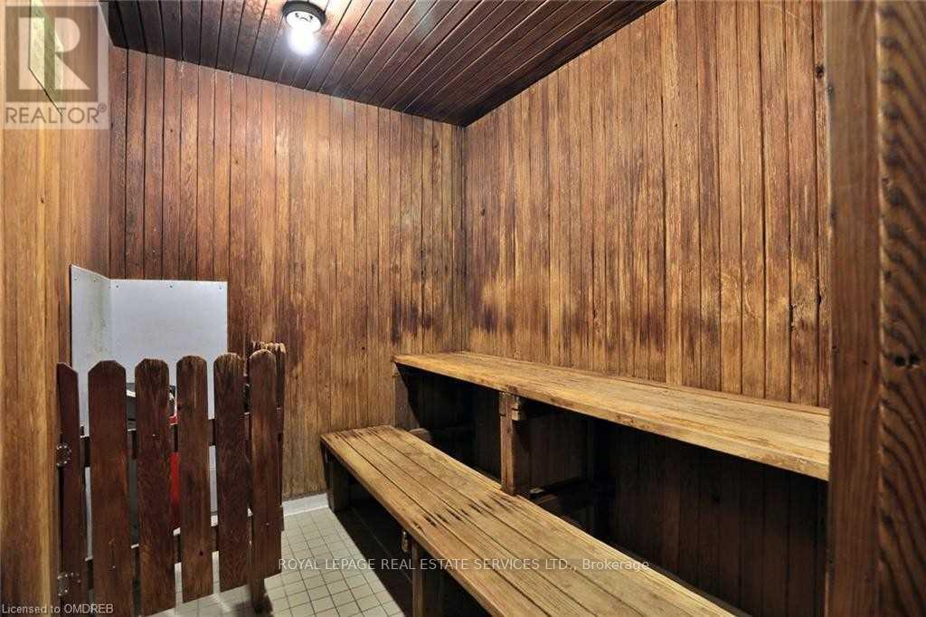 1001 - 1359 White Oaks Boulevard, Oakville, ON - Indoor Photo Showing Other Room