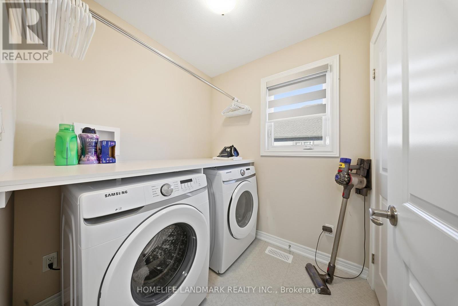 49 Monarch Street, Welland, ON - Indoor Photo Showing Laundry Room