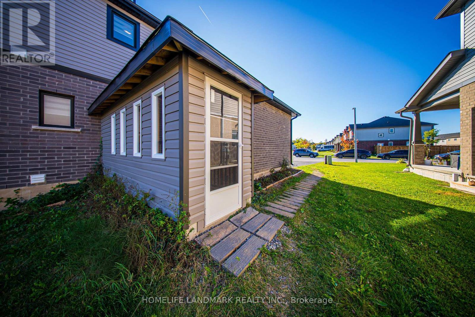 49 Monarch Street, Welland, ON - Outdoor With Exterior