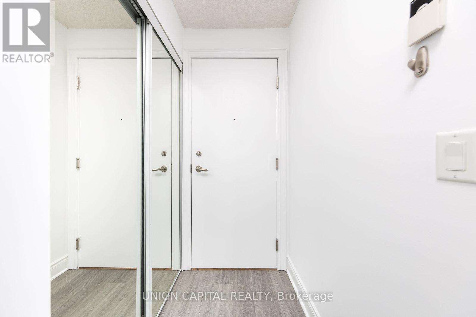 2509 - 15 Greenview Avenue, Toronto, ON - Indoor Photo Showing Other Room