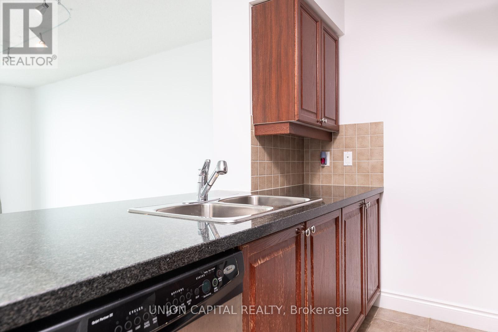 2509 - 15 Greenview Avenue, Toronto, ON - Indoor Photo Showing Kitchen With Double Sink