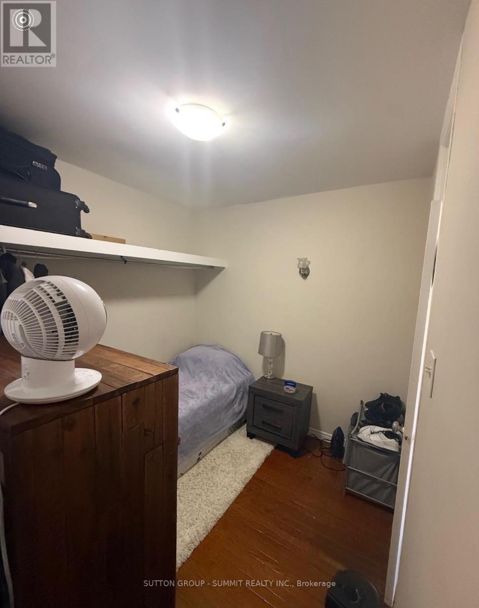 404 - 98 Vaughan Road, Toronto, ON - Indoor