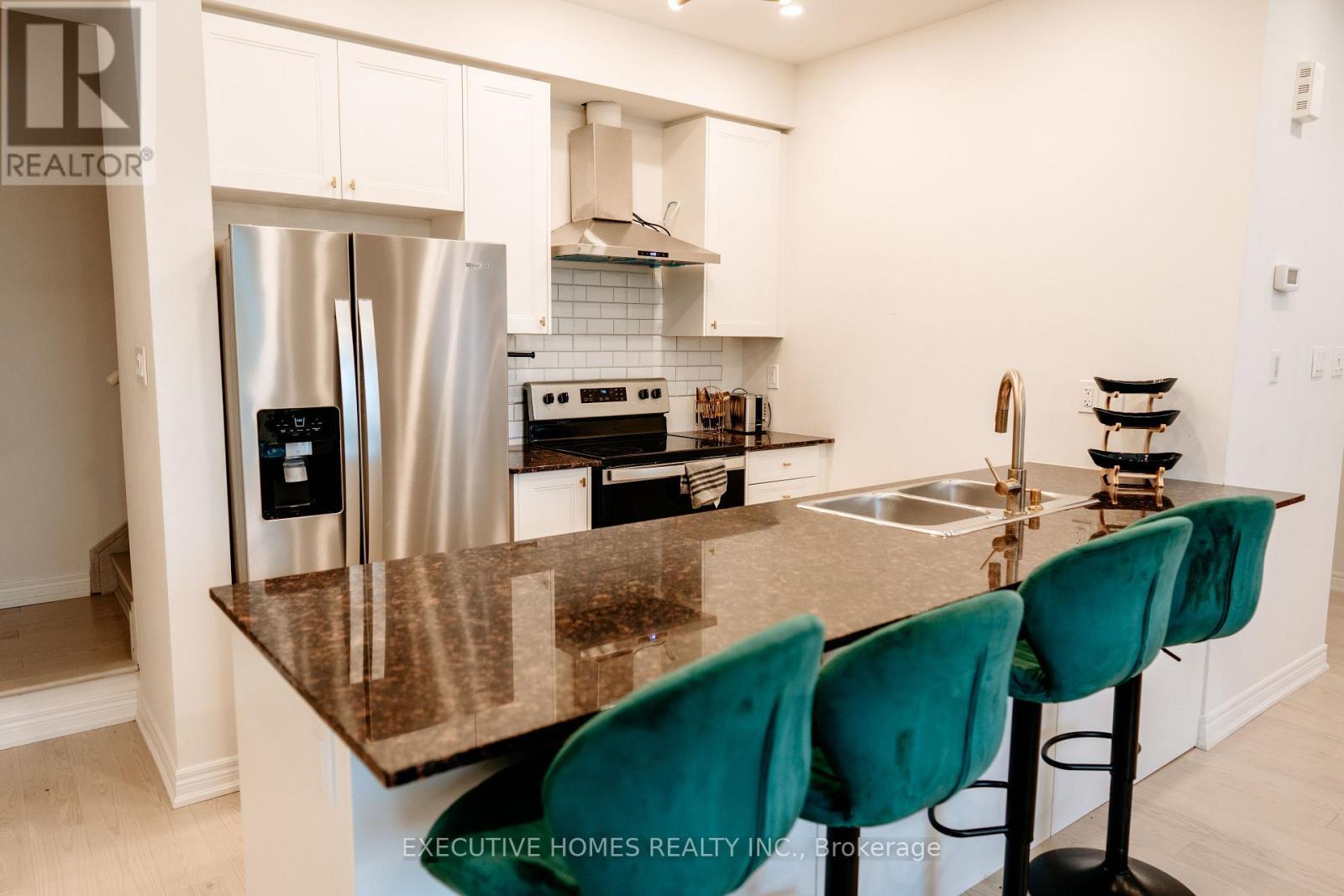 51 - 402 Salem Road, Ajax, ON - Indoor Photo Showing Kitchen With Double Sink