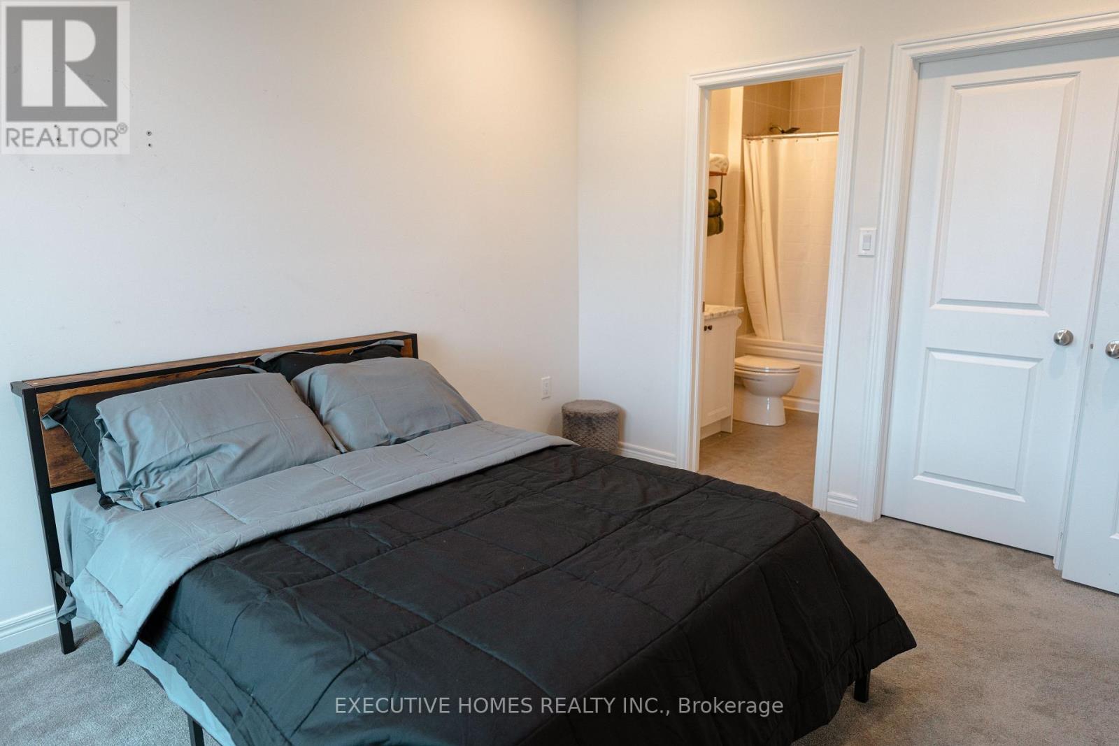 51 - 402 Salem Road, Ajax, ON - Indoor Photo Showing Bedroom