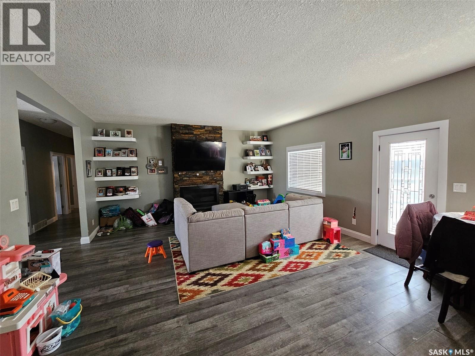 110 Ruckle Road, Carlyle, SK - Indoor Photo Showing Other Room