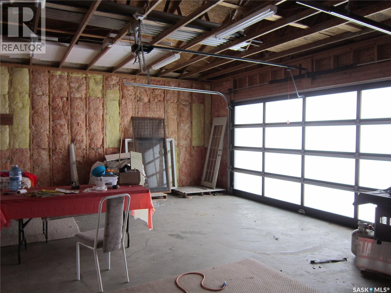 Dixon Lake Waterfront, Invergordon Rm No. 430, SK - Indoor Photo Showing Garage