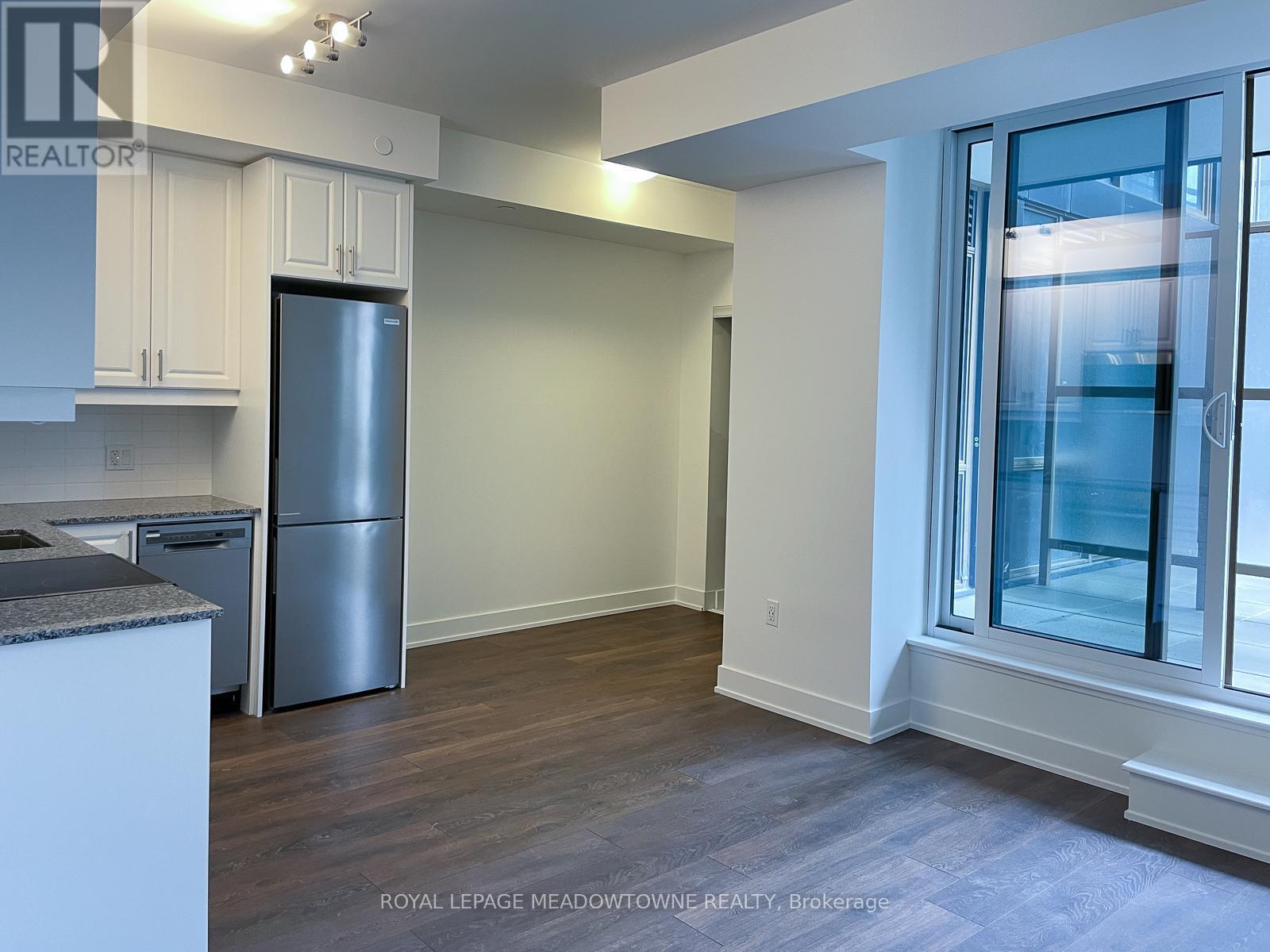 201 - 2343 Khalsa Gate, Oakville, ON - Indoor Photo Showing Kitchen