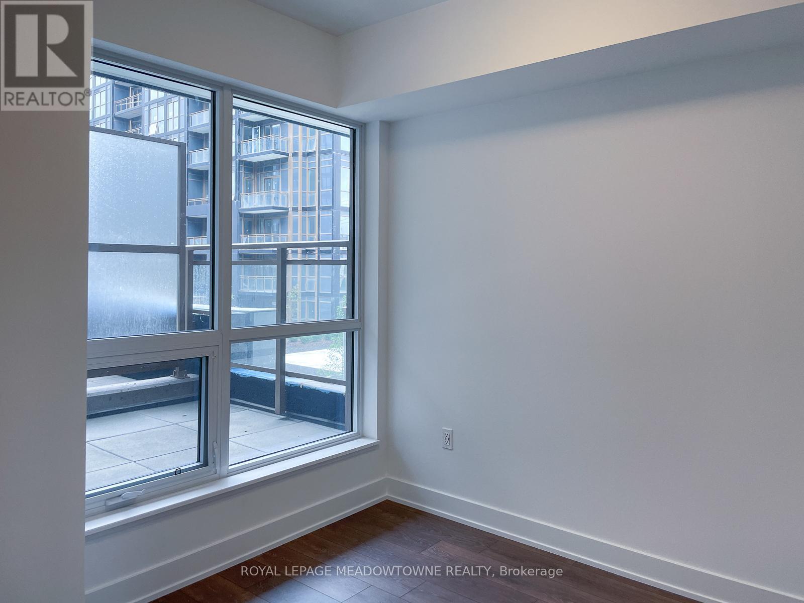 201 - 2343 Khalsa Gate, Oakville, ON - Indoor Photo Showing Other Room