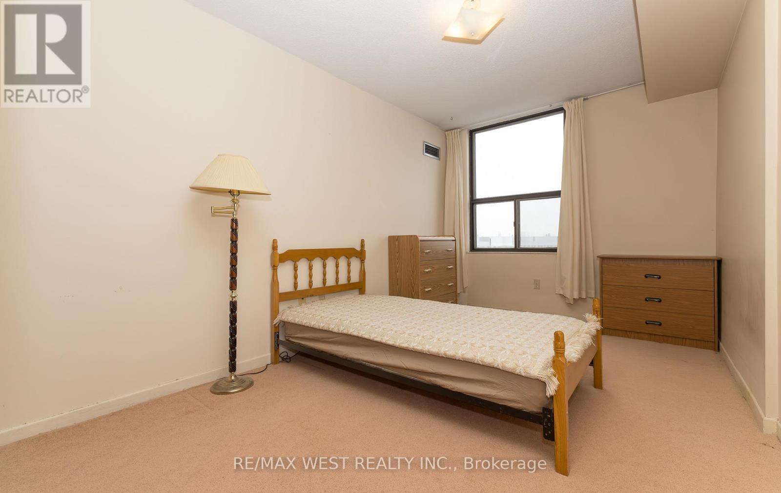1606 - 75 Emmett Avenue, Toronto, ON - Indoor Photo Showing Bedroom