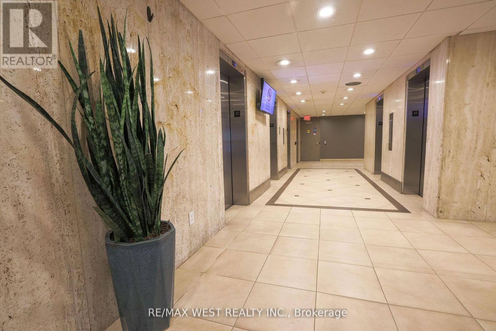 1606 - 75 Emmett Avenue, Toronto, ON - Indoor Photo Showing Other Room