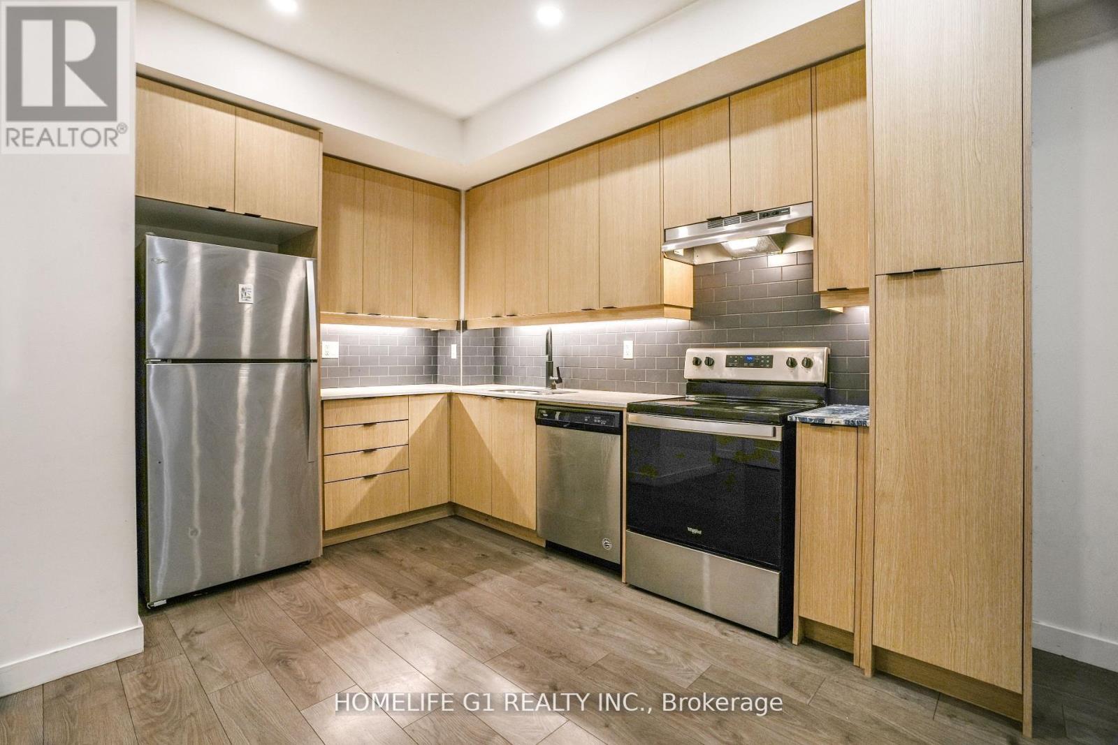 38 - 200 Malta Avenue, Brampton, ON - Indoor Photo Showing Kitchen