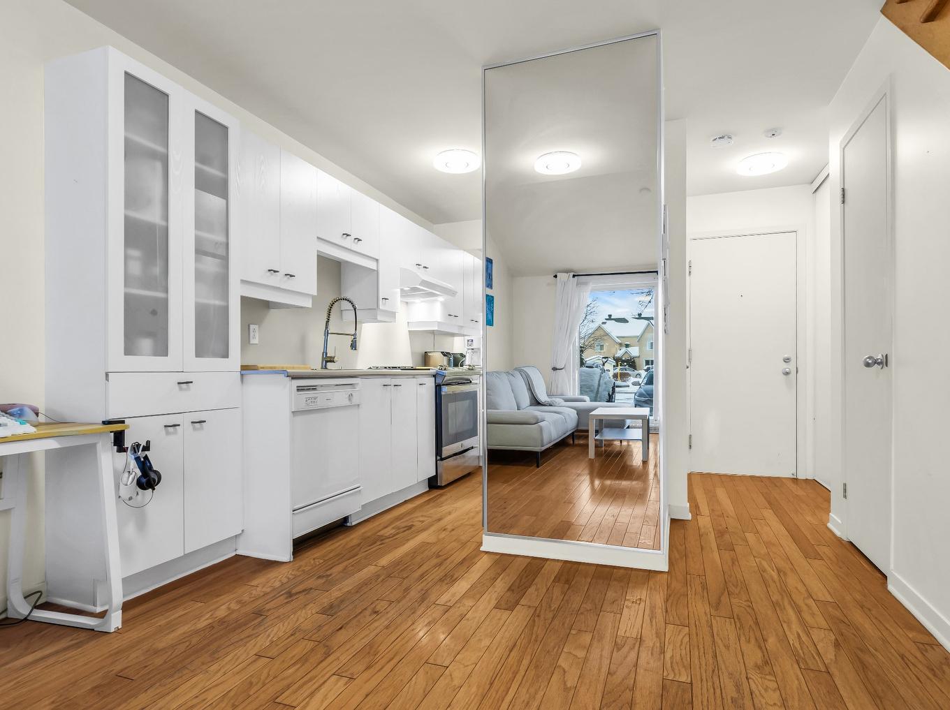Kitchen - 123-45 Rue De Courcelle, Repentigny (Repentigny), QC - Indoor Photo Showing Kitchen