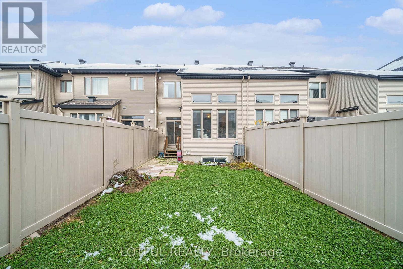 336 Rainrock Crescent, Ottawa, ON - Outdoor