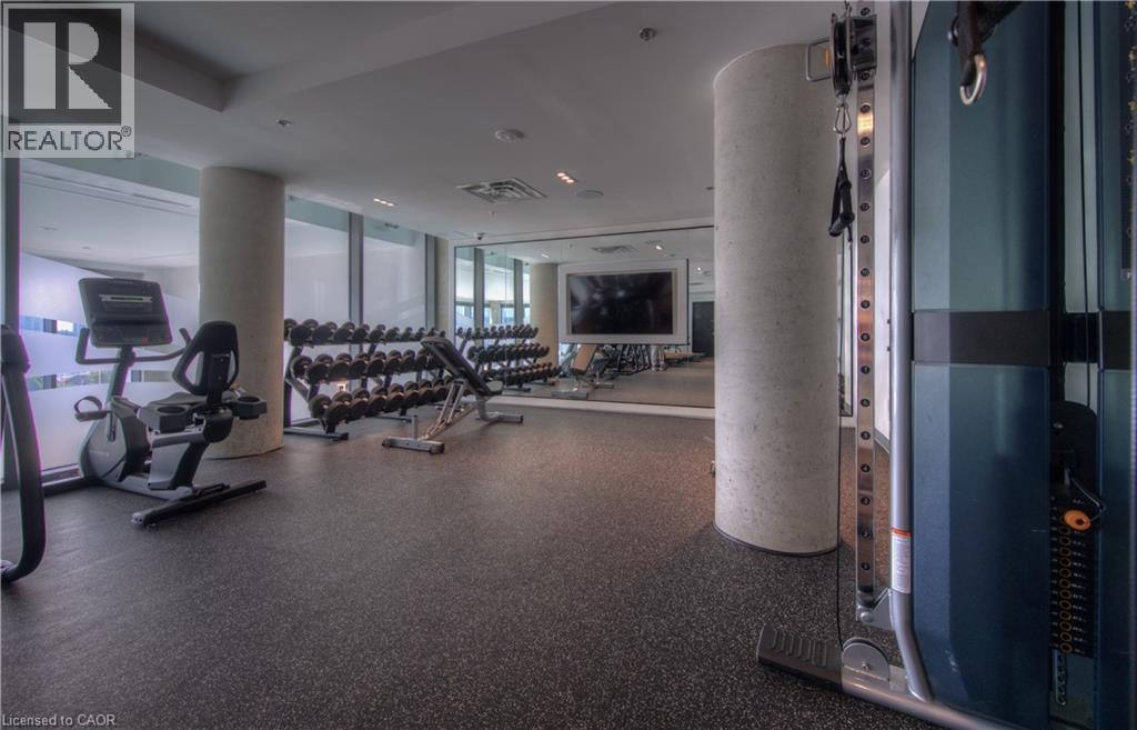 5 Wellington Street S Unit# 1511, Kitchener, ON - Indoor Photo Showing Gym Room