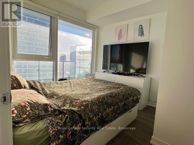 Primary Bedroom - Occupied - 3708 - 898 Portage Parkway, Vaughan, ON - Indoor Photo Showing Bedroom