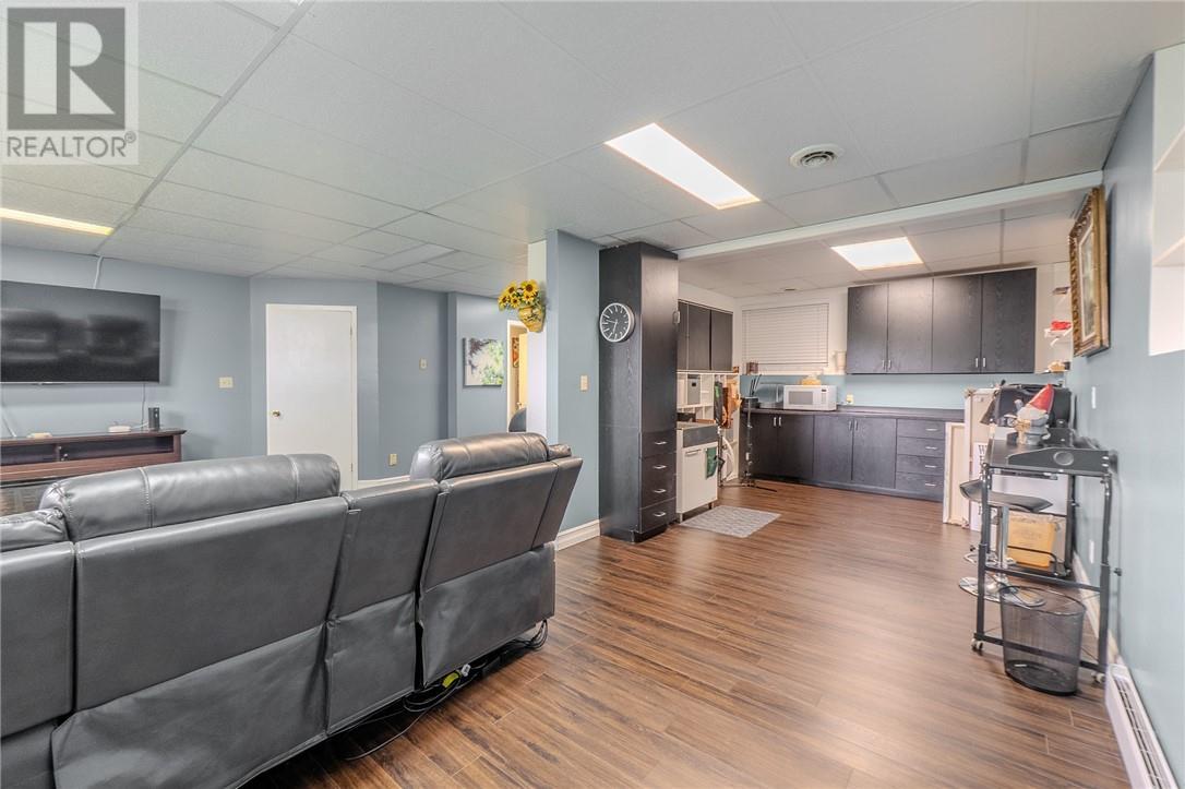 17 Principale W Street, West Nipissing, ON - Indoor