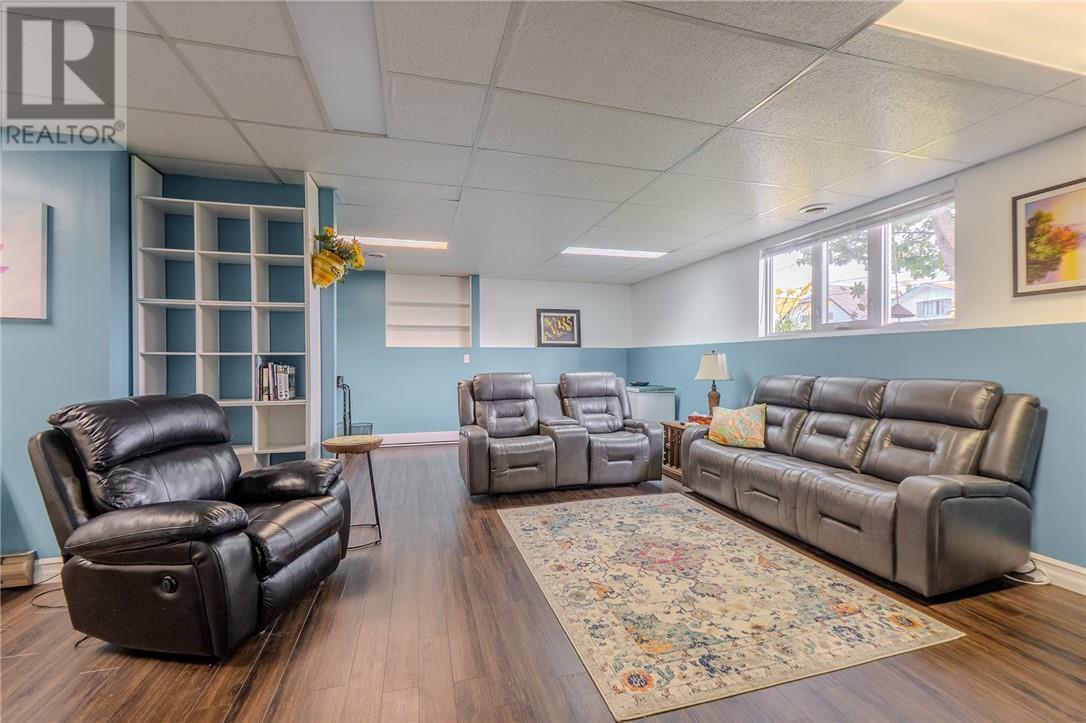 17 Principale W Street, West Nipissing, ON - Indoor