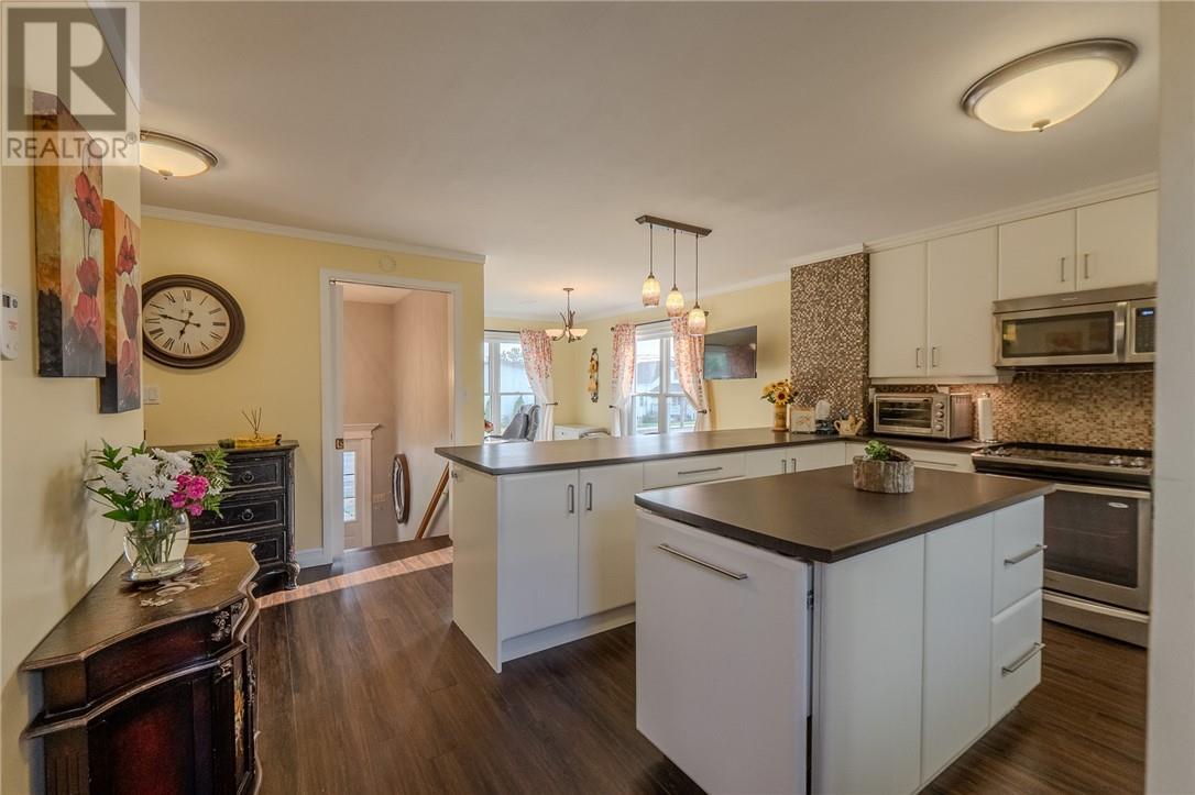 17 Principale W Street, West Nipissing, ON - Indoor Photo Showing Kitchen