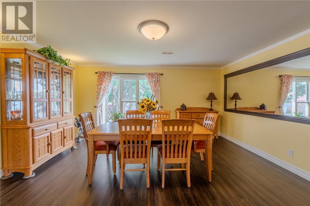 17 Principale W Street, West Nipissing, ON - Indoor Photo Showing Dining Room