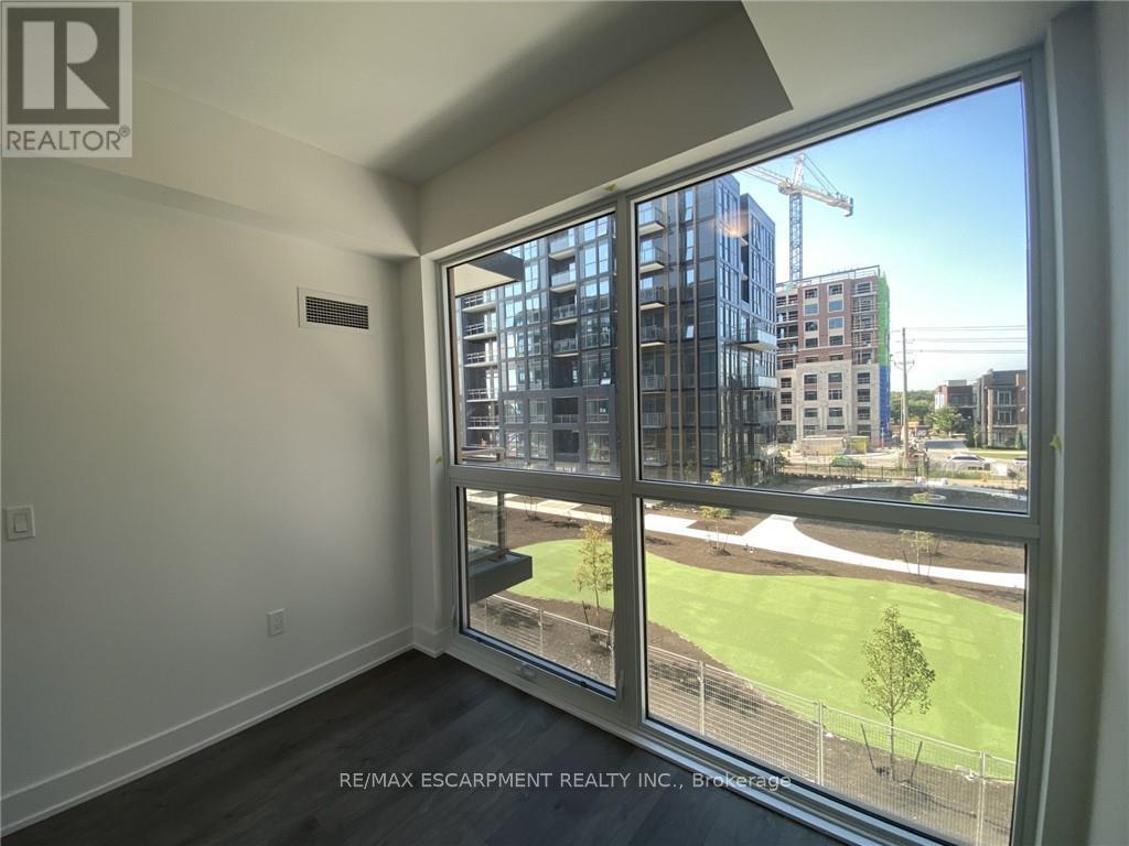 340 - 2343 Khalsa Gate, Oakville, ON - Indoor Photo Showing Other Room