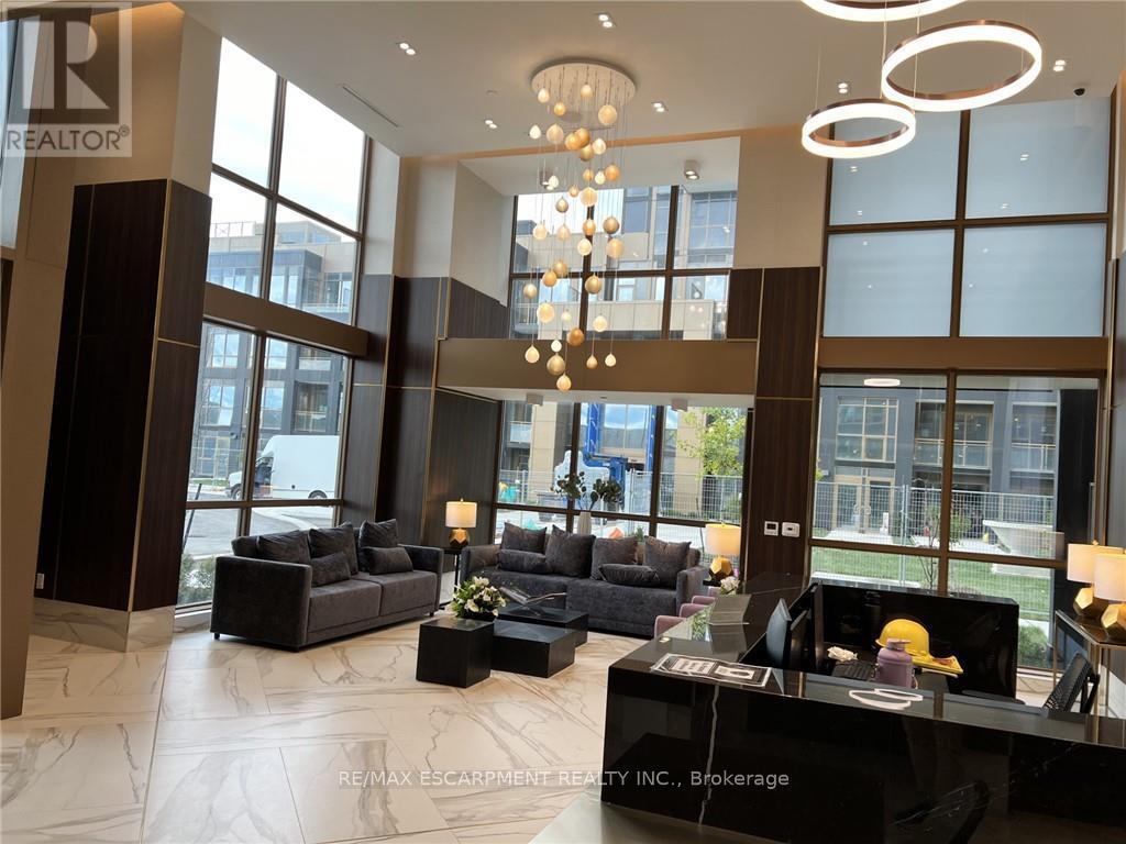 340 - 2343 Khalsa Gate, Oakville, ON - Indoor Photo Showing Other Room