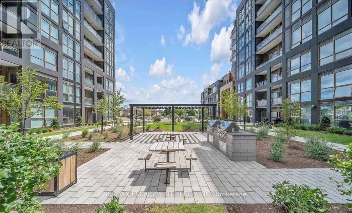 340 - 2343 Khalsa Gate, Oakville, ON - Outdoor