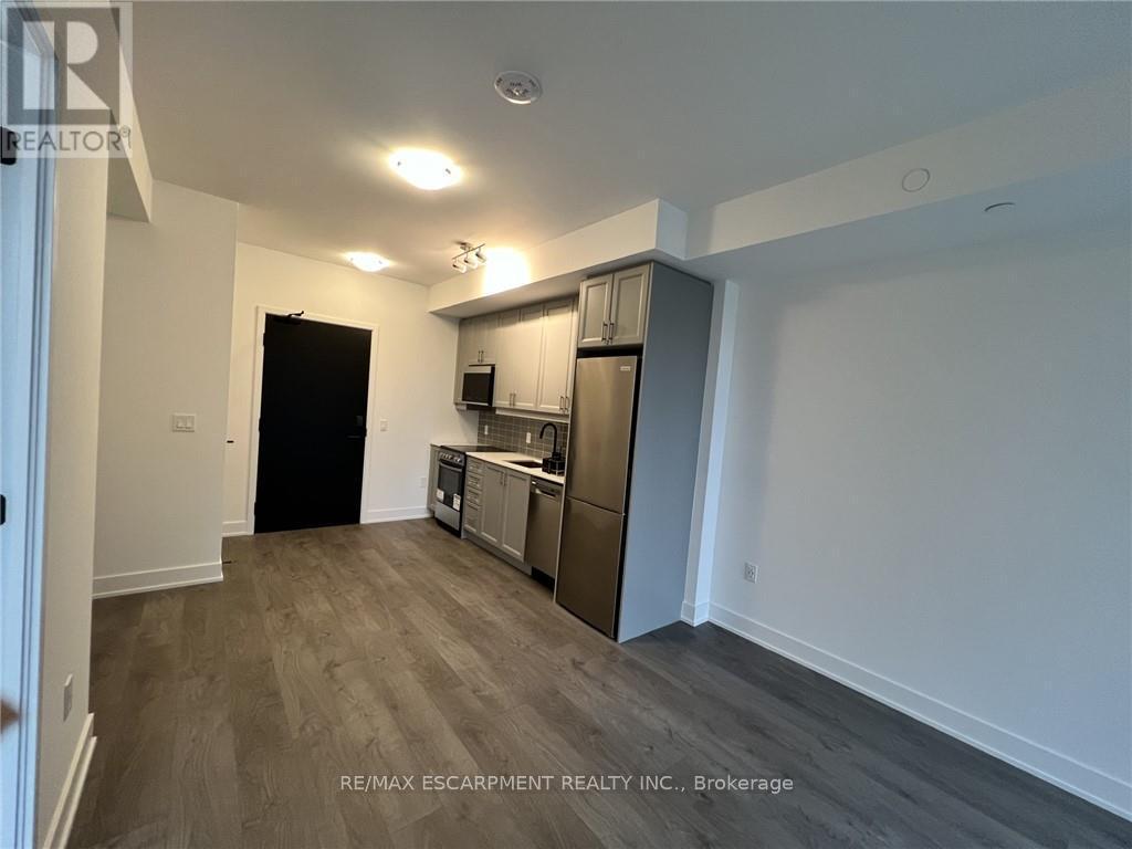 340 - 2343 Khalsa Gate, Oakville, ON - Indoor Photo Showing Kitchen