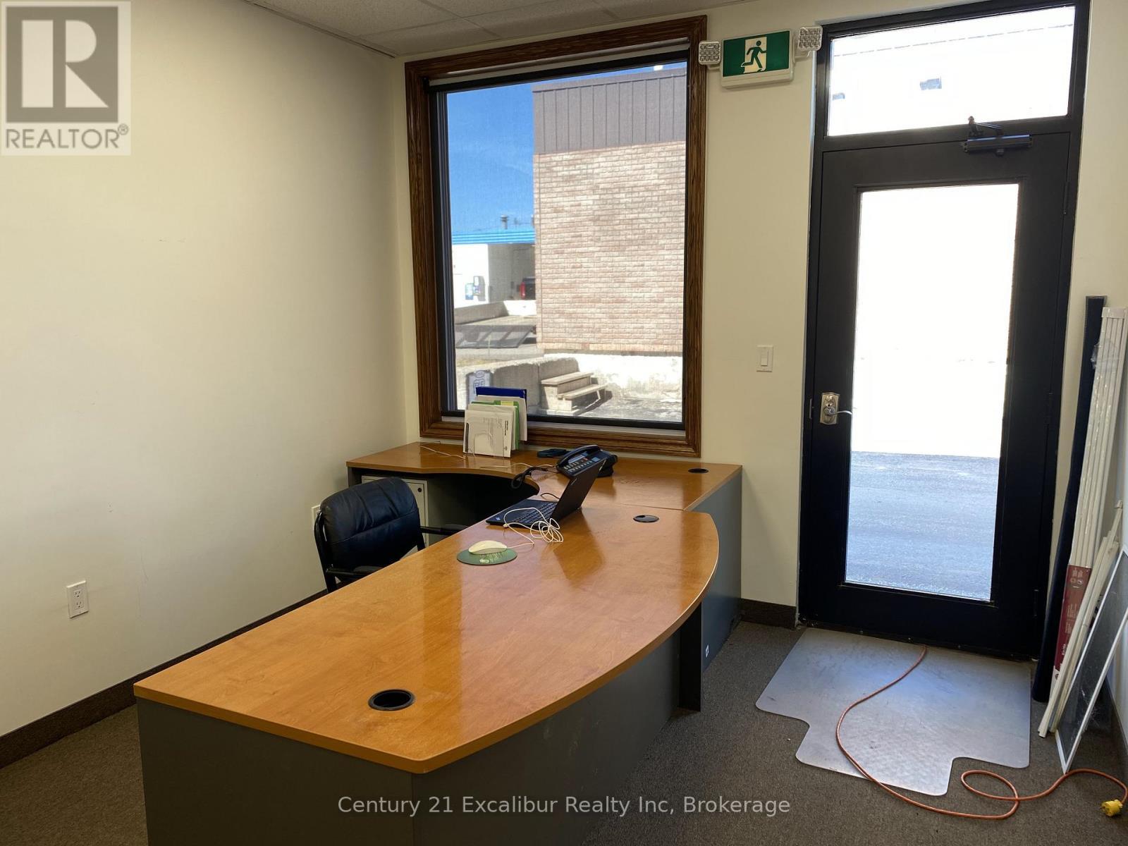 645 St David Street N, Centre Wellington (Fergus), ON