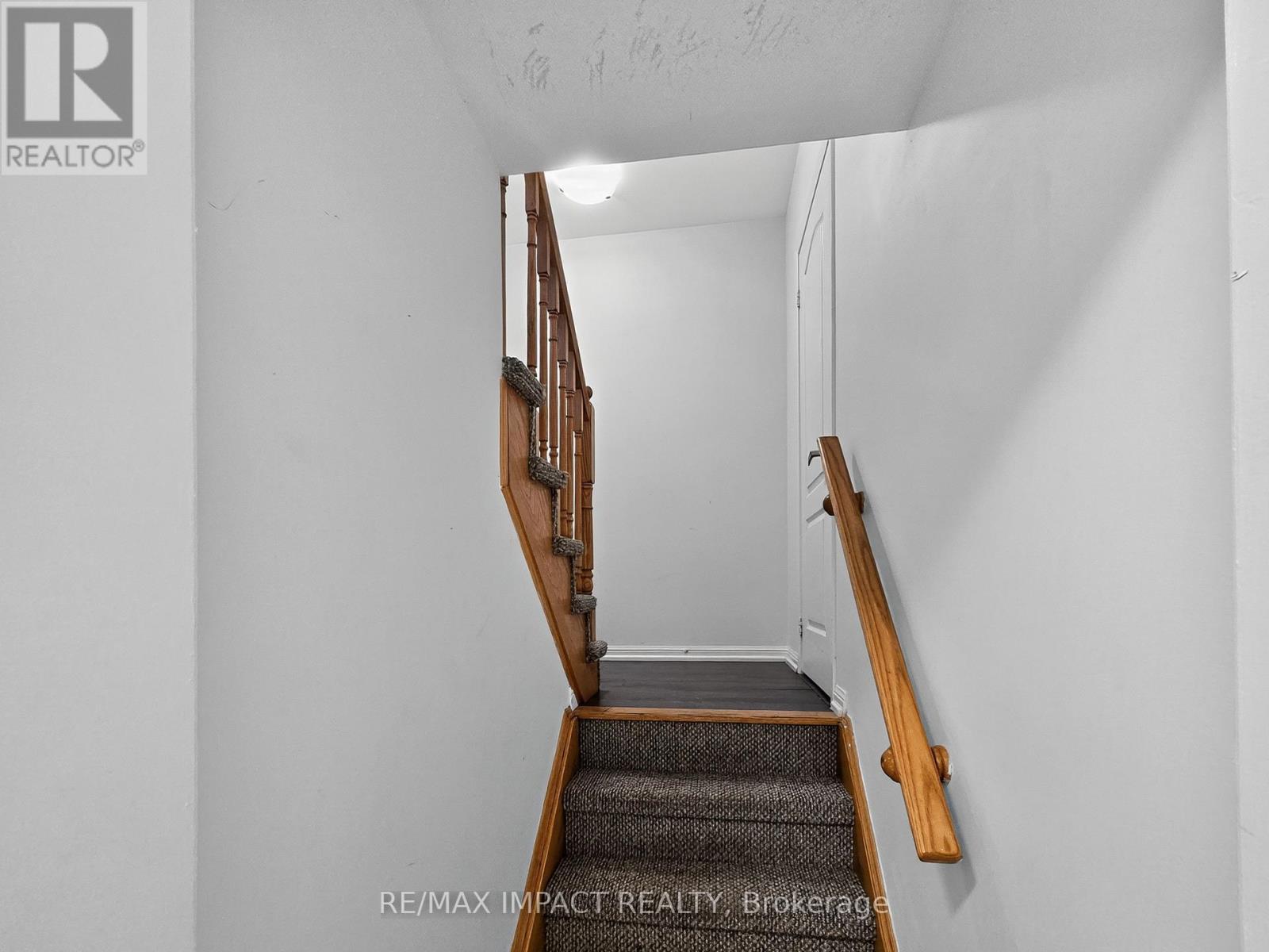 232 Rouge River Drive, Toronto (Rouge), ON - Indoor Photo Showing Other Room