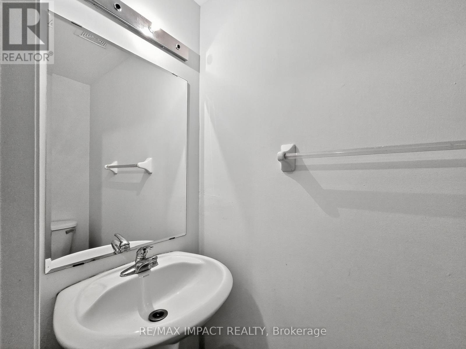 232 Rouge River Drive, Toronto (Rouge), ON - Indoor Photo Showing Bathroom