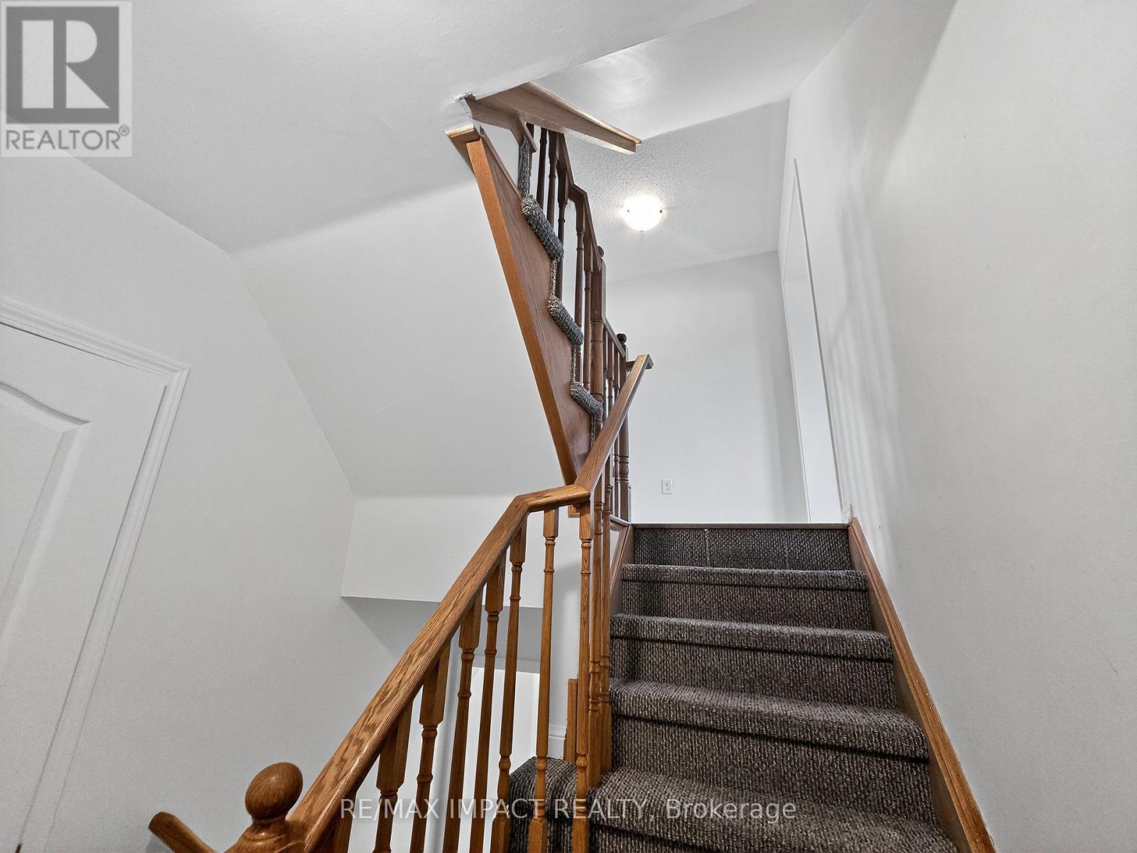 232 Rouge River Drive, Toronto (Rouge), ON - Indoor Photo Showing Other Room