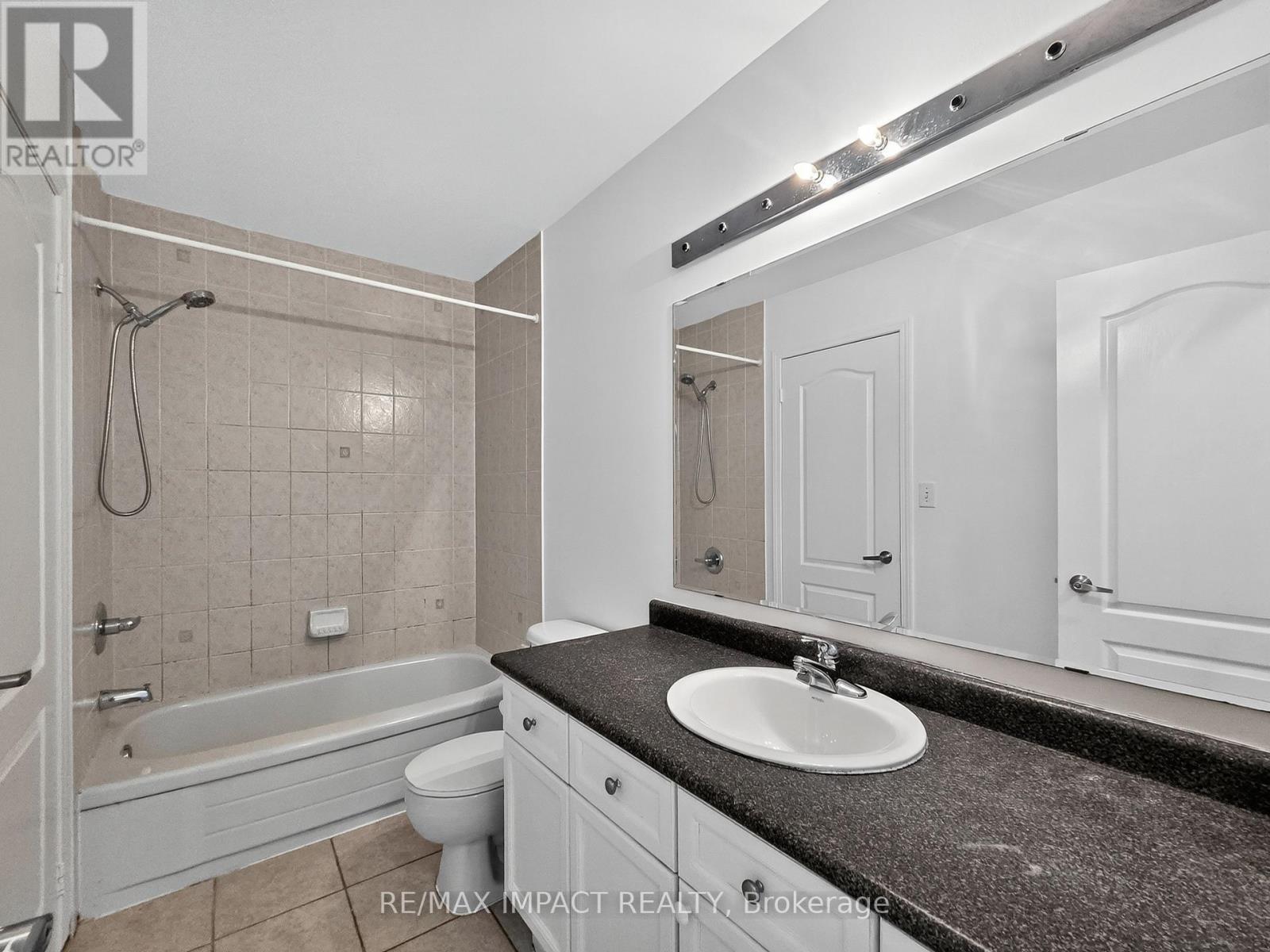 232 Rouge River Drive, Toronto (Rouge), ON - Indoor Photo Showing Bathroom