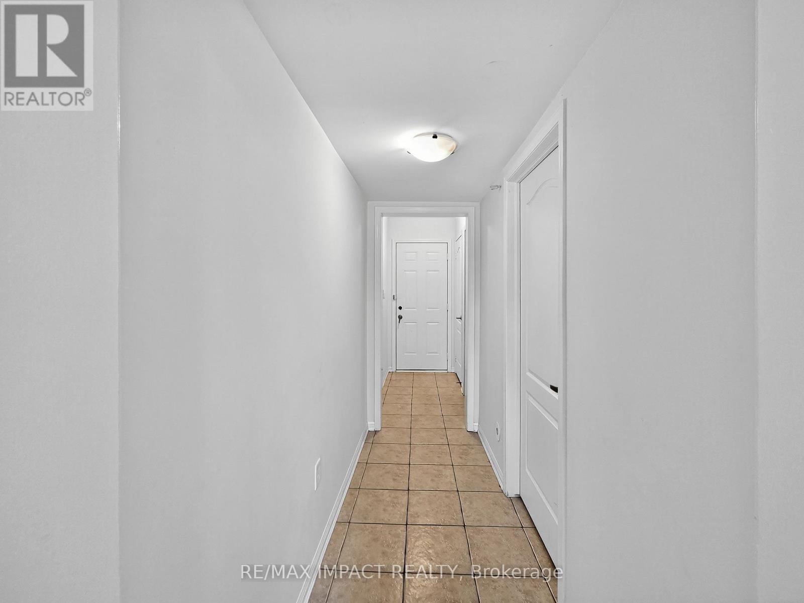 232 Rouge River Drive, Toronto (Rouge), ON - Indoor Photo Showing Other Room
